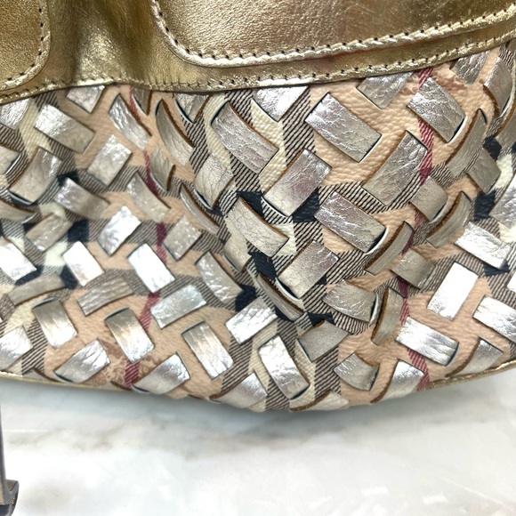 BURBERRY Metallic Gold /Beige Woven Nova Check PVC and Leather Warrior Hobo - Picture 9 of 12